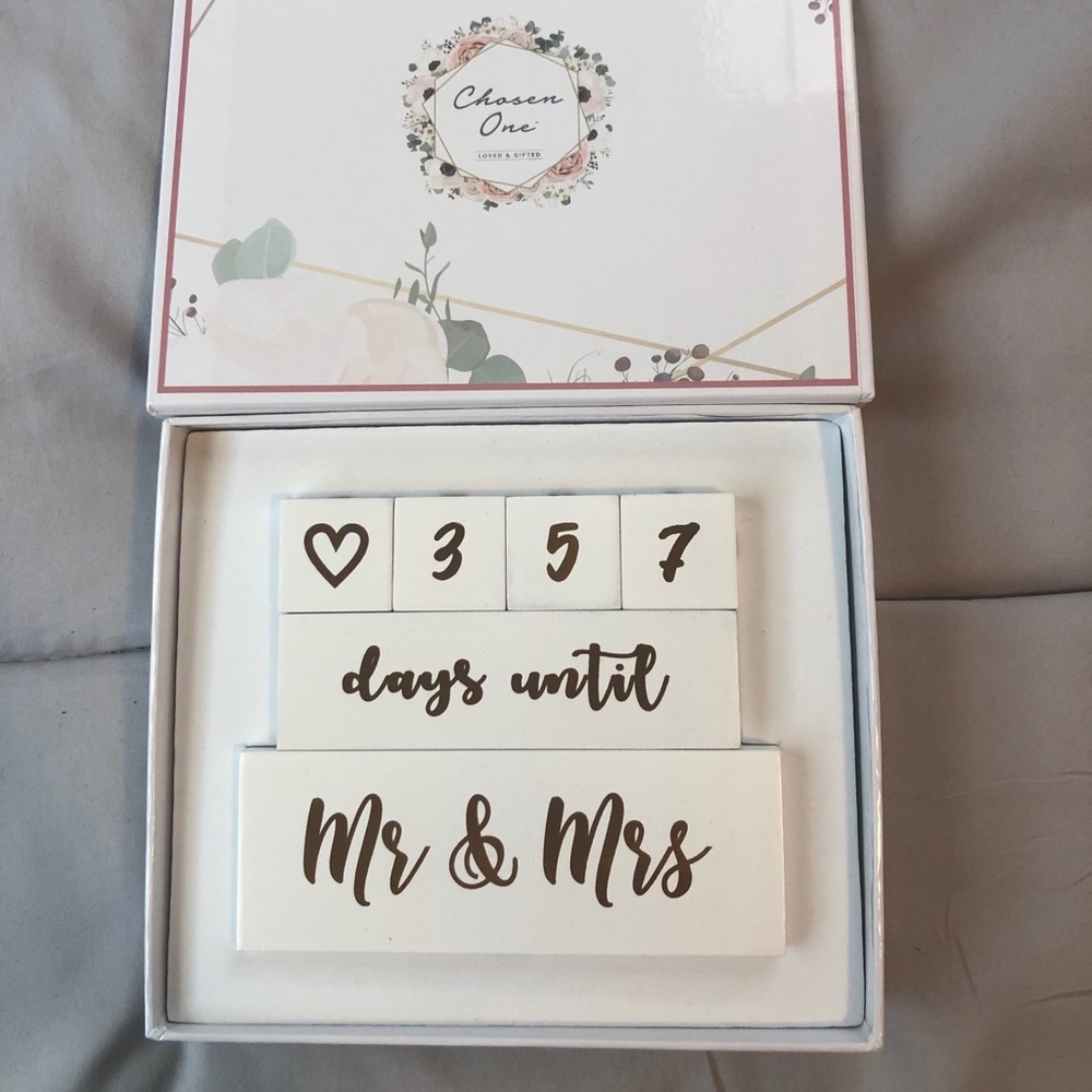 New Mr & Mrs Wedding Countdown